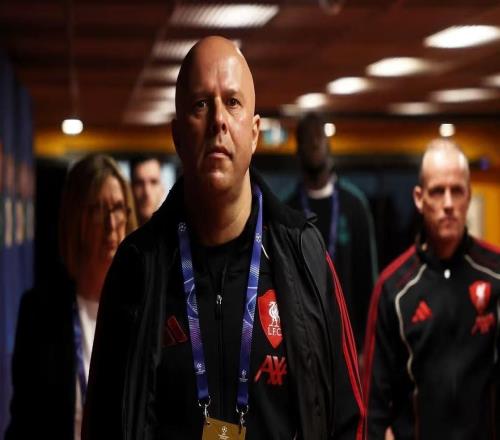 赫斯基：我预计斯洛特会留任利物浦不是轻易解雇教练的球队