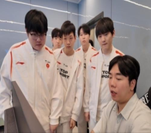 TES发布对阵BLG赛场VLOG：从失利获取经验，把握好逆势上扬的机会