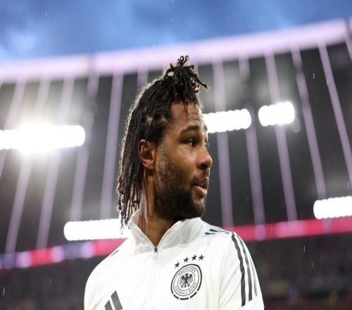 法尔克：格纳布里想留队，但拜仁不想再为他支付高薪