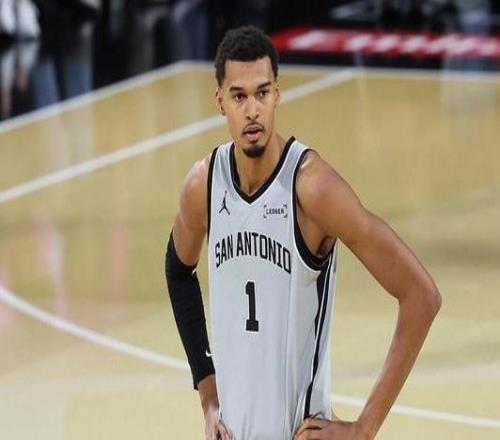 文班：季后赛才是关键提前经历这样的大场面绝对是好事