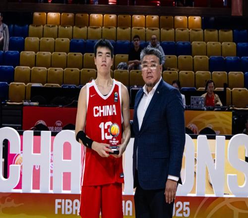 夺亚军+最佳阵容！中国男篮又一15岁2米02新星蹿升：新四字外援