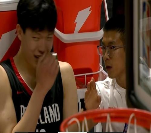 杨瀚森翻译NBA再就业，985大学毕业高材生，职场逆袭故事超励志