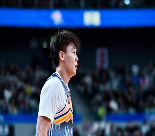 一针见血！媒体人：NBA交易硬货是首轮、年轻潜力CBA是部分现金