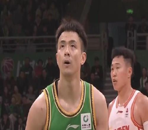 付豪：我们不能太依赖赵继伟了，否则他会越来越累容易受伤