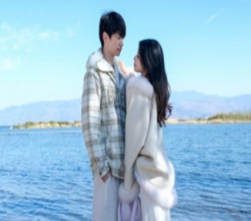 糖小幽分享和doinb旅游照：大理真是个轻而易举能把人留住的地方