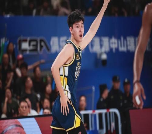 广东最可惜的一位20岁小将被杜锋弃用，曾在季后赛打辽宁成奇兵