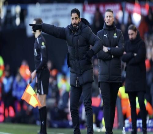 TA：解雇阿莫林的决定是曼联高层在格雷泽家族的配合下做出的