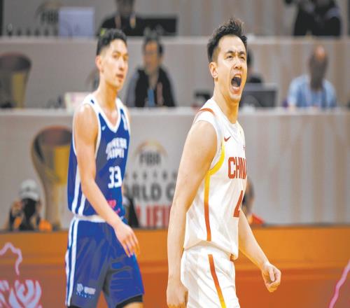 末节逆转！中国男篮世预赛两连胜