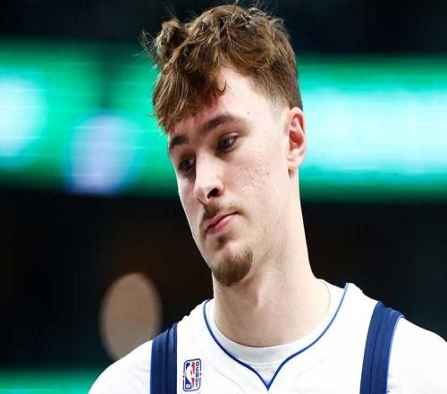 过来人，独行侠队戴维斯谈库珀弗拉格揭幕战表现不稳定