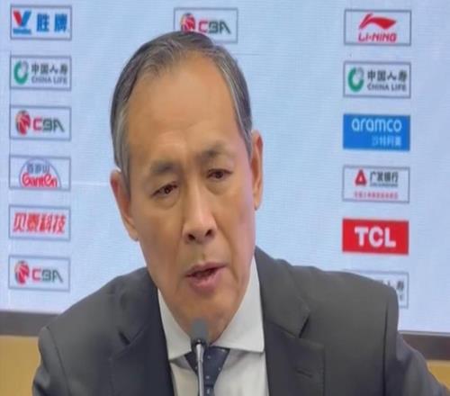 许利民：比赛没赢但大家精神面貌都在今晚主要输在没防住古德温