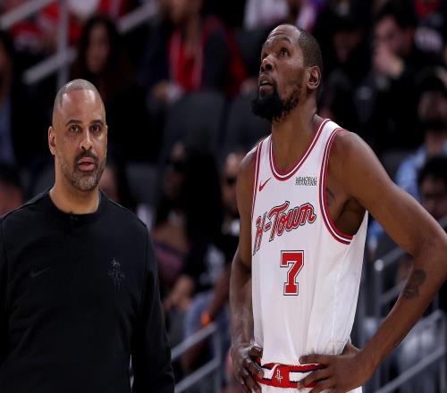 火箭掉西部第五！杜兰特多次沮丧表情令人无奈末节仅3分沦为看客