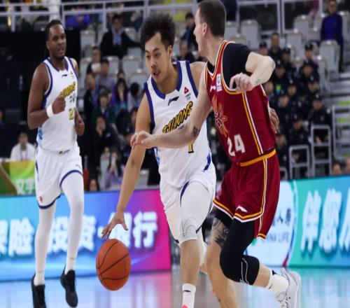 4投3铁！20分钟得2分+送迪亚洛风车暴扣，球迷：看你打球真的痛苦