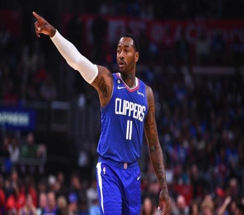 沃尔13年NBA生涯总薪资达2.76亿美元签过最大合同为4年1.71亿