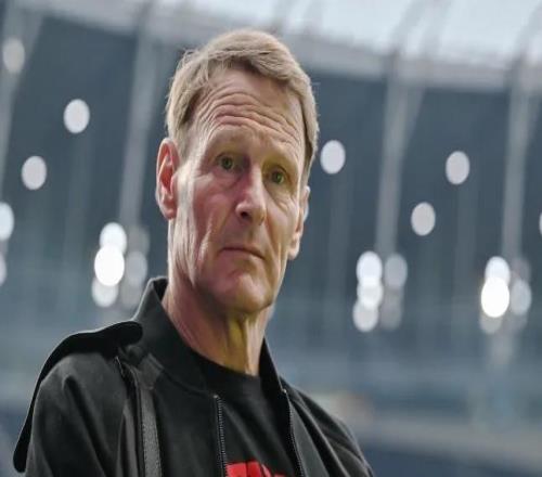 谢林汉姆：热刺的中卫组合是英超顶级，他们是球队稳定的基石