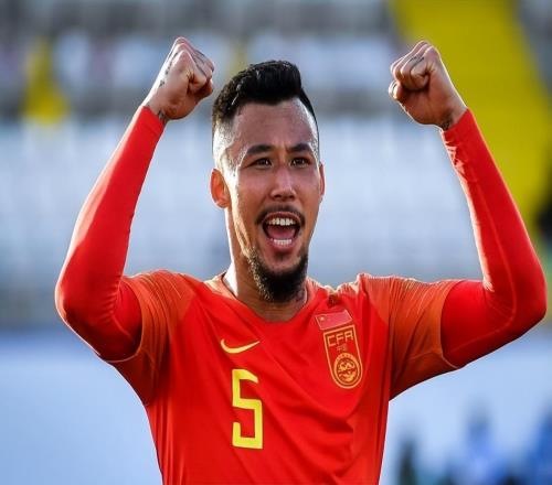 意外！这两位曾经的上港主力可能无缘俱乐部新赛季冬训，引发热议