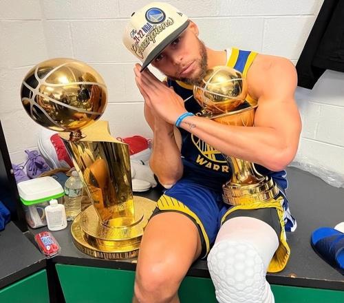 认可吗美媒评21世纪一阵：奥尼尔、约基奇落选，詹杜库上榜