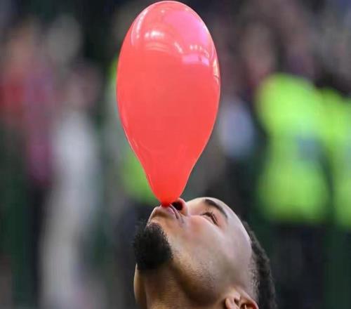 意甲第17轮米兰主场30击败维罗纳恩昆库代表米兰首发进2球