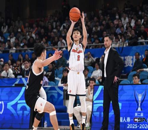 CCTV5直播！广东VS同曦拒绝爆冷，三外援长驱直入，杜锋全面练兵