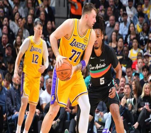 38+10+10+7失误吞惨败！湖媒心疼东契奇独扛一队16罚10中最扎心