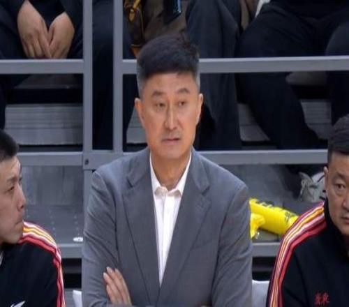 广东3消息！杜锋深夜发声，胡明轩拒绝轮休，崔永熙传来好消息