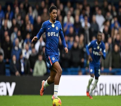 韦斯利福法纳：我们的目标是进前三、赢得足总杯和欧冠冠军