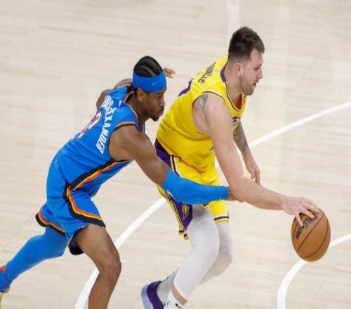 爆冷输2分，意外输5分！NBA霸主倒下，这一次联盟终于要妥协了