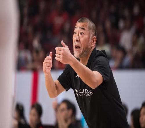 彻底打服！日媒难得清醒：裁判若公正些我们会被中国男篮打爆