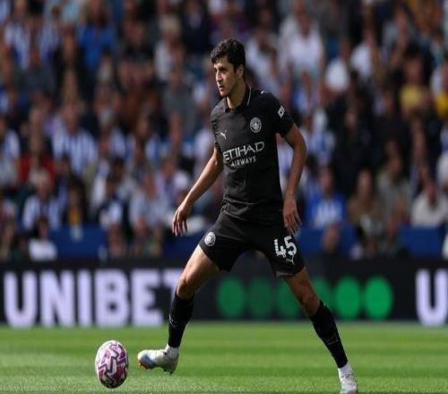 21岁胡桑诺夫未出战U23亚洲杯，乌兹比赛下半场时他将首发出战曼市德比