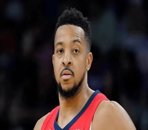 升第八！老鹰大胜雄鹿豪取9连胜杰伦23+10+12麦科勒姆30+7三分