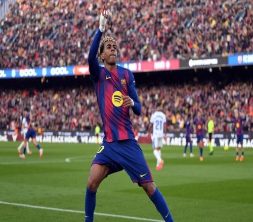 2亿超巨传射+中柱，巴萨31逆转阿拉维斯，超越皇马登顶西甲第一