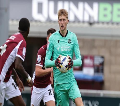 官方：切尔西从博尔顿流浪者召回外租门将沙曼洛