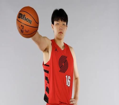 姚明有了杜兰特的技能包，是什么体验申京越来越约里约气了！！