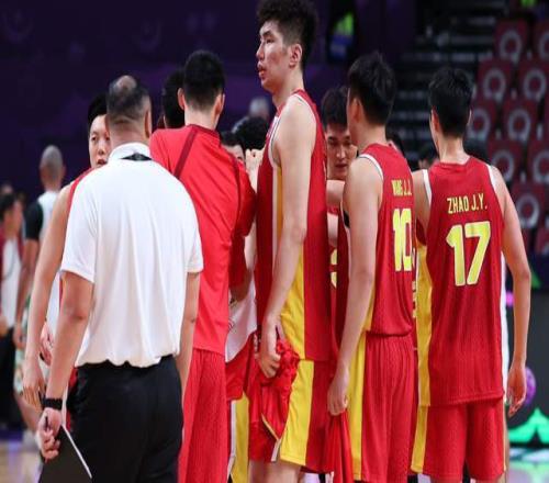 中国男篮21人集训大名单出炉！广东三人入选，本土得分王再次无缘