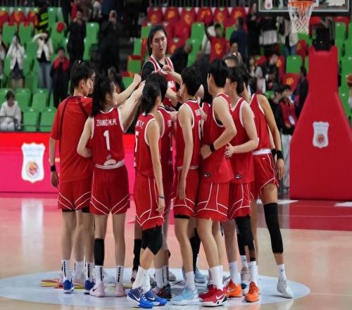 再胜巴西！女篮有三大发现！一人压倒张子宇，一痼疾难解宫帅无奈