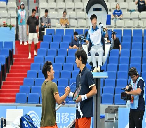 十五运会网球男团四强产生！商竣程、周意率队会师半决赛