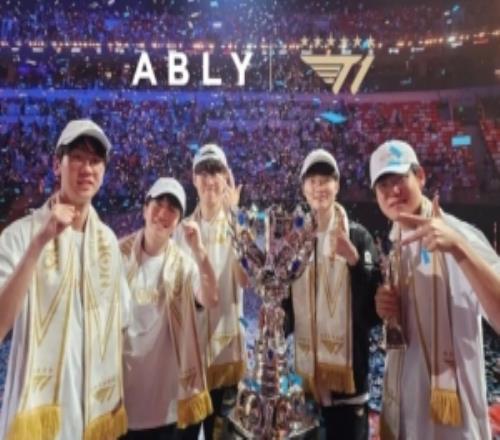 Faker：出道时并非领导风格，遇到ZOGK后感受到领导力的必要性