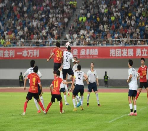 别再骂国足了！村超队41胜巴西，各行各业的他们，救了国足的脸