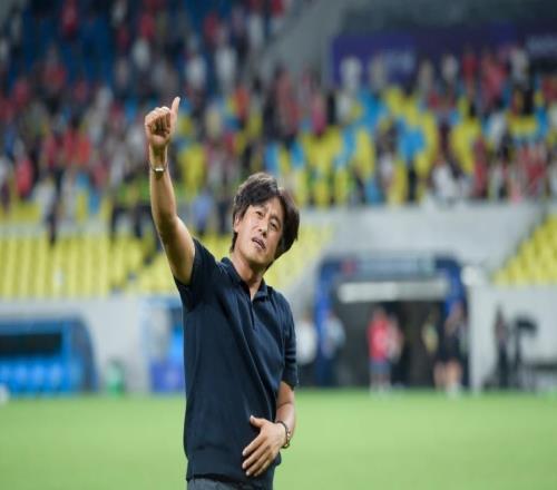 成都蓉城首发出炉！全主力出战，徐正源仅换1人，韦世豪首次先发