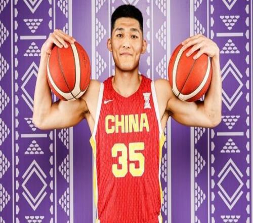 状态糟糕！男篮国手李祥波回归CBA首秀4中1得2分4犯规