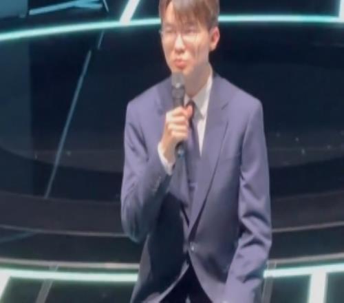 老李头快30了Faker：对于组建家庭目前并没有一个明确的计划