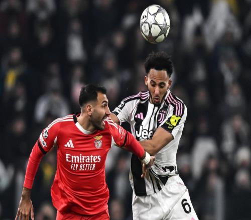 点球罚丢！穆里尼奥太绝望，输给斯帕莱蒂，欧冠7场5负太差劲