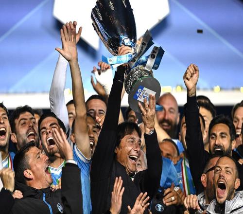 11年等待终圆梦！那不勒斯20完胜博洛尼亚，内雷斯梅开二度