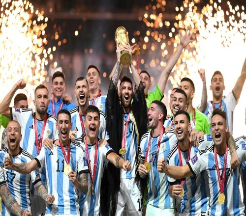 懂球帝12周年120大瞬间总冠军：球王加冕，梅西捧起大力神杯