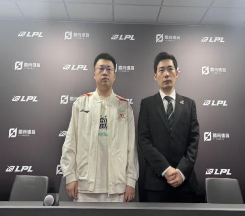 困难重重！Xiaohu：最近训练时间少之后回上海好好练习努力磨合
