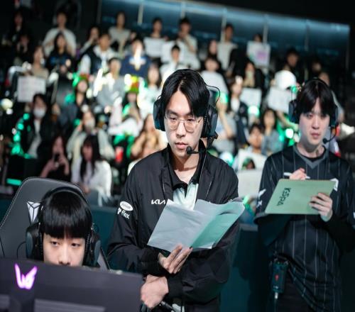 Bengi：我们从GEN的BP特点判断红色方更舒服