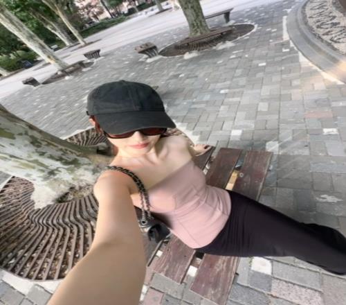 厂长女友晒照：汇报生活小合集
