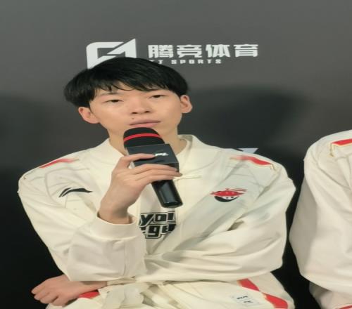 滔搏专业帮人找自信！Hope：打滔搏时飞机打女枪效果不错所以还选