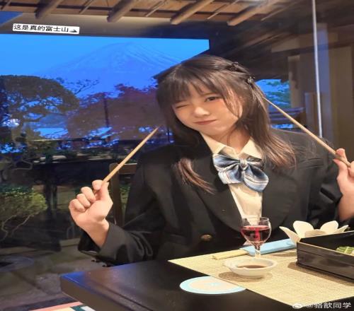 老二是对的！骆歆晒照：宝贝们请看我的出行日记！