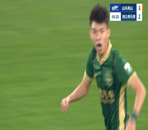 太强了！近7场7球！18岁王钰栋双响，8球并列射手榜榜首！