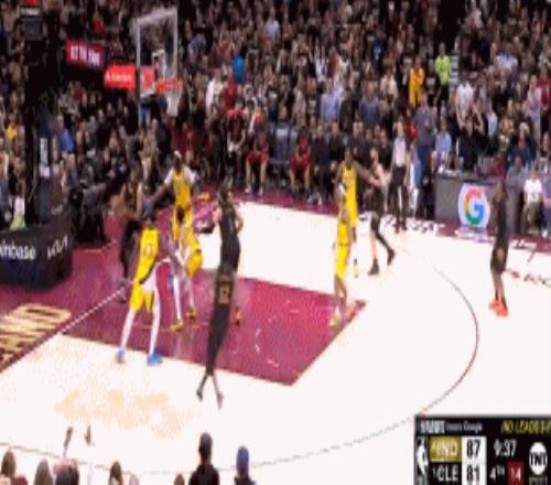 追上来了！亨特3+0&加兰高打板命中骑士连拿5分追到仅剩1分